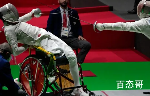 李豪夺中国代表团残奥会首金 征战残奥会值得我们骄傲