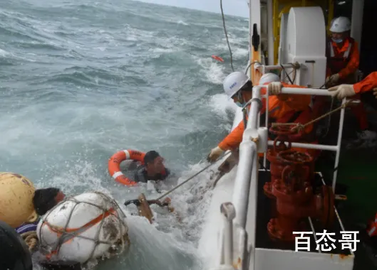 东海海域一渔船沉没11人失联 这些船员是买不起救生衣吗？